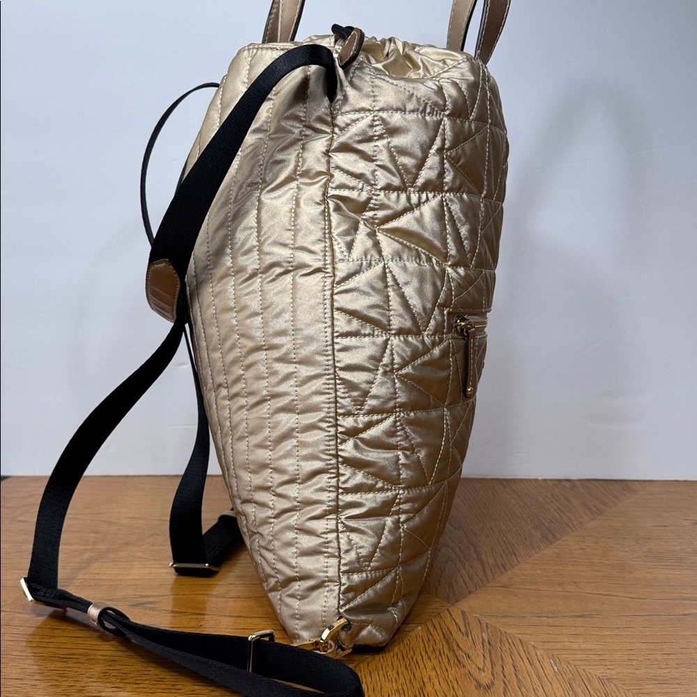 MICHAEL KORS WINNIE 3 WAY LARGE CONVERTIBLE DRAWSTRING BACKPACK - Picture 4 of 12